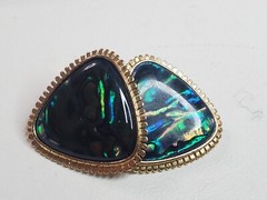Abalone Style Goldtone Triangle Pierced Stud Earrings 1.25in Vintage 1980s