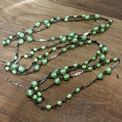 Lovely Vintage Necklace With Tiny Green Swirl Lucite Wire Linked Beads, Long.