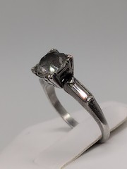 MADE IN THE USA! Vintage Uncas Sterling Silver Cubic Zirconia Ring Size 6