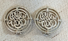 Vintage 50s Signed CORO Goldtone Round Shape MONOGRAM Clip-On Earrings