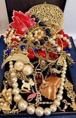 Vintage Estate Costume Jewelry Lot! MONET, NAPIER and more!