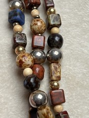 Vintage Carnelian Jasper Gemstone Abstract Triple Strand Gold Tone Necklace 20”