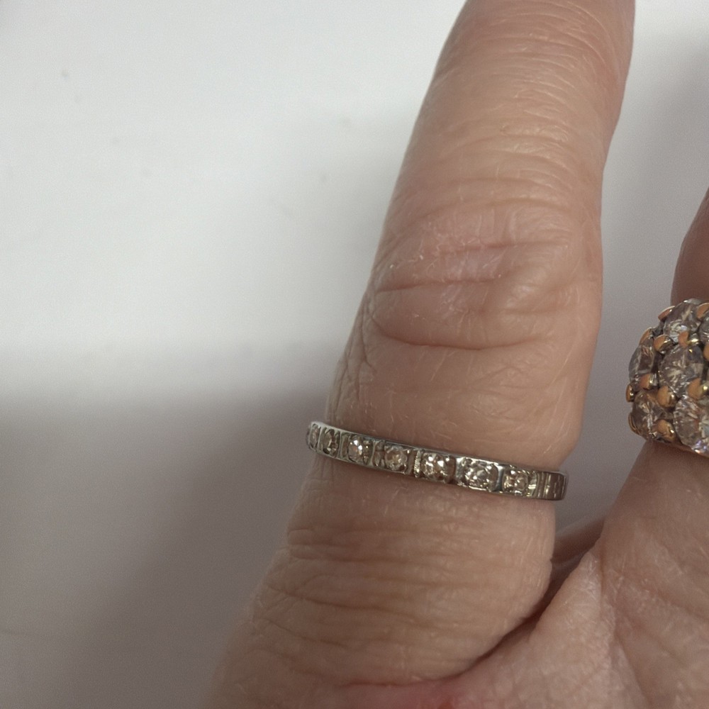 18k Antique 2mm Diamond Band Size 6