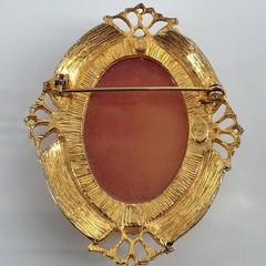 Vtg Lind Gal LG Cameo Brooch Pendant Pink Gold Tone Silhouette