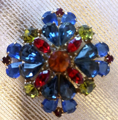 2 1/4 X 2 1/4″ VINTAGE EDLEE MALTESE MULTI COLOR RHINESTONES CROSS SHAPED BROOCH