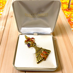 Vintage 1960’s Fall Autumn Brooch Pin Acorn Oak Leaf Rake Harvest Gift Box