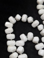 Vintage White Lucite Nugget Beaded Statement Neckalce Mod 26 in Rockabilly