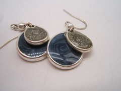 VTG SIGNED KC EARRINGS DANGLE ENAMELED BLUE & SILVER TONE