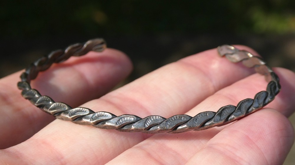 Southwestern Unmarked Sterling Silver Sun Rays Motif Cuff Bracelet 6.75 In 9.3g