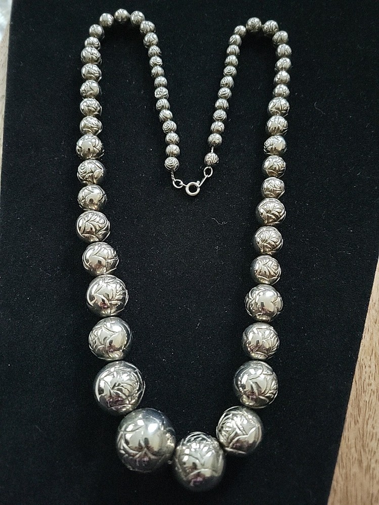 Vntg Japan textured metal beads silvertone necklace Rare