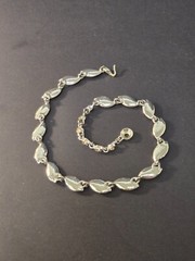 VTG Unbranded Necklace Linked Rhinestone Embedded Leaves 16″ SOLD AS IS