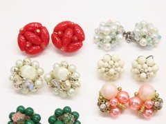 VTG Earrings Cluster Bead Clip On Some Japan Faux Pearl Lucite Plastic + D2542