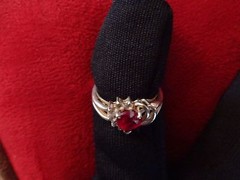 #195–VINTAGE STERLING SILVER HEART RING-925-SIZE-7 1/2–VERY NICE STONES-