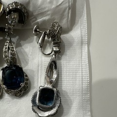 7 pcs Mixed Lot Women’s Clip-On & Screwback Earrings Metal & Faux Pearl