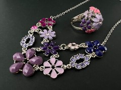 Avon NWT Silver Tone Purple Lilac Flowers Statement Necklace & Size 8 Ring Set