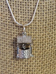 vintage sterling silver wishing well with bucket articulated comes with chain