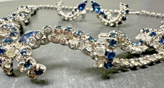 VINTAGE 16.5″ BLUE & CLEAR RHINESTONE NECKLACE + SCREW BACK EARRINGS N747