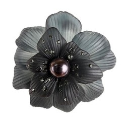 Monet Womens Black Metal Floral Brooch With Faux Pearl Center Pin Elegant Gift