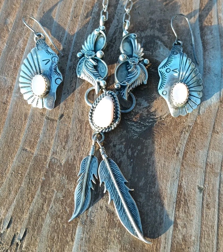 NAVAJO STERLING SILVER MOTHER OF PEARL FEATHER NECKLACE & EARRINGS 20.6 Grams