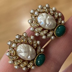 Vintage Faux Mabe & Many Pearls Green Glass Gripoix Cabochon Clip On Earrings