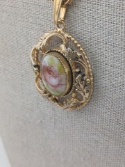 1970s Whiting & Davis gold tone Victorian inspired pink rose pendant necklace