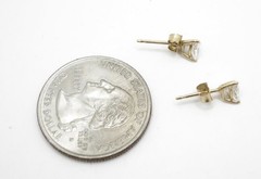 14K SOLID YELLOW GOLD STUD EARRINGS W/ TRILLIONT CUT CZ STONES – 0.68 Grams