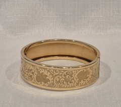 Estate 14K RGP Etched Victorian Wide Hinged Bangle Bracelet Sz 7 1/4 Germany EUC