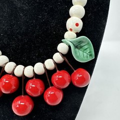 Vintage Rare Ruby Z FLYING COLORS APPLE LEAF Funky Necklace