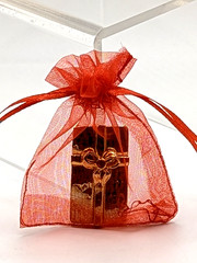 AAi Gift Box Brooch Pin Gold Tone with Bow & Red Rhinestone Vintage