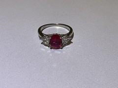 LOVELY STERLING SILVER CUBIC ZIRCONIA RED COLORLESS RING SIZE 7