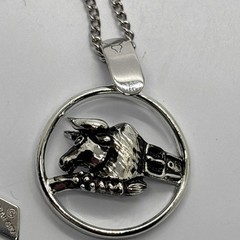 Pendant Necklace Pristine Sarah Coventry 1974 Zodiac Taurus Silver Tone