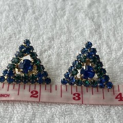 Vivid & Fancy Blue Green Rhinestones Clip On Earrings In Triangles