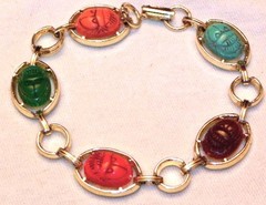 Vintage Egyptian Revival 5 Plastic Scarab Stone Gold Tone Link 7 3/4″ Bracelet