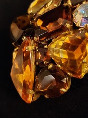 VINTAGE GERMANY Inverted RHINESTONE BROOCH TOPAZ-BROWN Prong Foil Gold Back