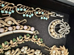 Vintage 100% CROWN TRIFARI Jewelry Lot Missing Stones Minor Repairs 38 Pieces