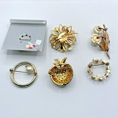 Lot of 6 Gold Tone Faux Pearl MOP Brooch Pins VanDell And Unbranded Apple Flower