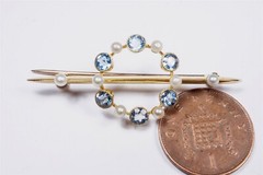 QUALITY ANTIQUE ENGLISH 15K GOLD AQUAMARINE & PEARL BROOCH c1910