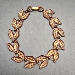 VTG Copper Leaf Link Bracelet 8″ Fold Over Clasp Etched Details Nature Motif