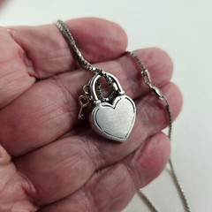 Sterling Heart Pendant Lock & 10 Tiny Diamonds & 18in Chain Box Link 8.7g [8540]