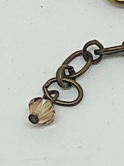 VTG LIZ PALACIOS CREAM COLOR PEARL W/COGNAC RHINESTONE/CRYSTAL DAINTY NECKLACE