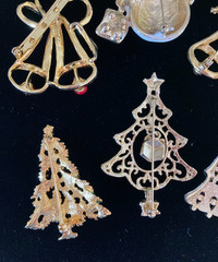 Brooch Lot Christmas Trees Wreaths Bells Snowman Gold & Silver Tones Rhinestones