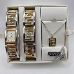 NOS Vtg Waltham Ladies Gift Set Gold & Silver Tone Watch, Bracelet, 18″ Necklace