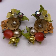 Lot of 6 Pair Clip on Earrings Vintage Thermoset Moonglow Fruit Flowers Jewelry