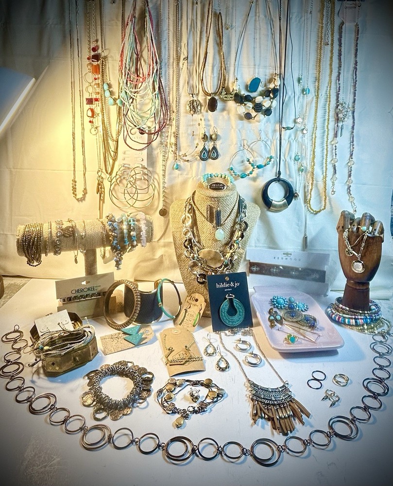 Southwestern/Native Gold-tone 100+Piece Lot with 3+Lbs of VTG to Modern Jewelry.