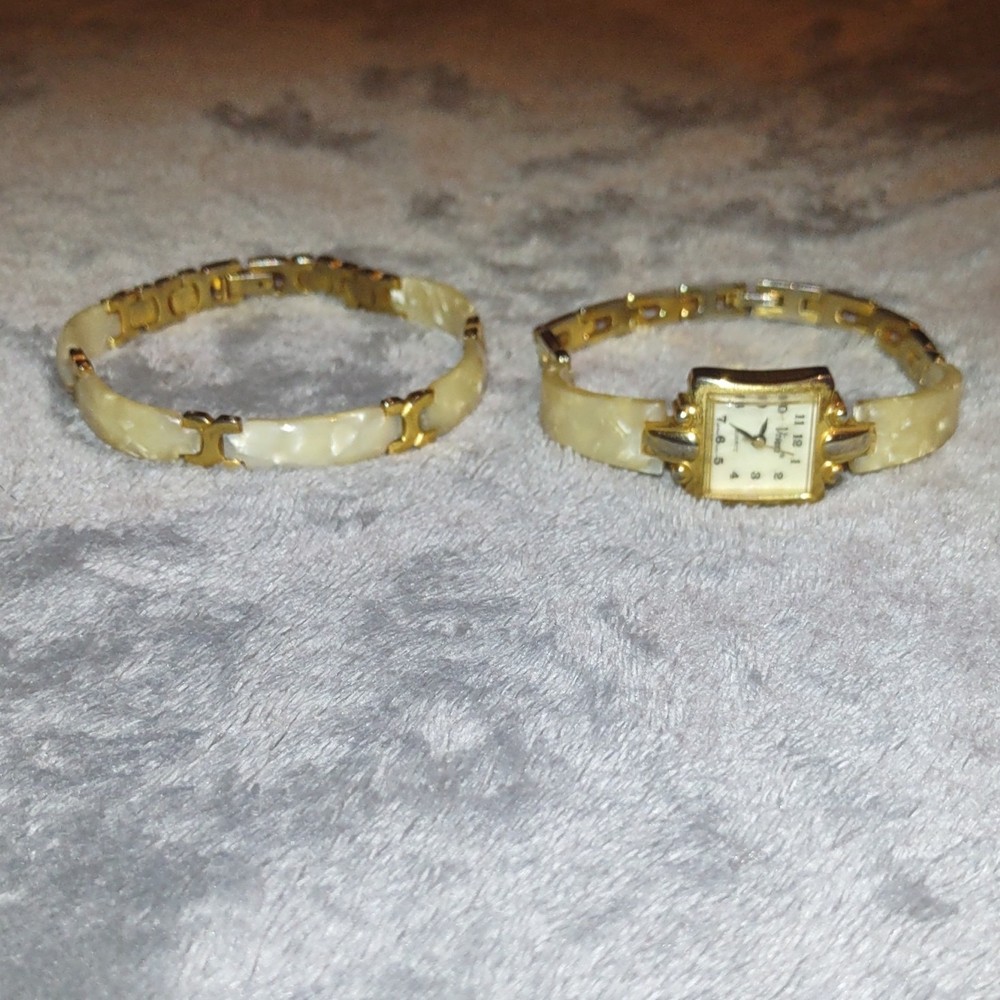 Vintage Donna Vivian Watch & Bracelet Set — 1980s Mother of Pearl Style Untested