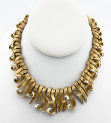 Boucher La Scala Brushed Gold Tone Choker Necklace & Clip-On Earrings Set 1956