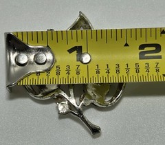 VTG Silver Tone Leaf & Clear Rhinestone Brooch Pin Dimensional Unknown Brand