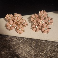 Vintage Pink Floral Cluster Clip On Earrings Gold Tone Rhinestone Accent Retro