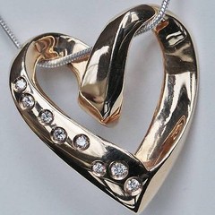 14k yellow gold slide pendant heavy 0.17ct natural diamond open heart 7.4gr
