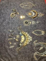 3 LB JEWELRY TREASURE HUNT Gold & Silver Tone, Rhinestones UNSEARCHED & UNTESTED